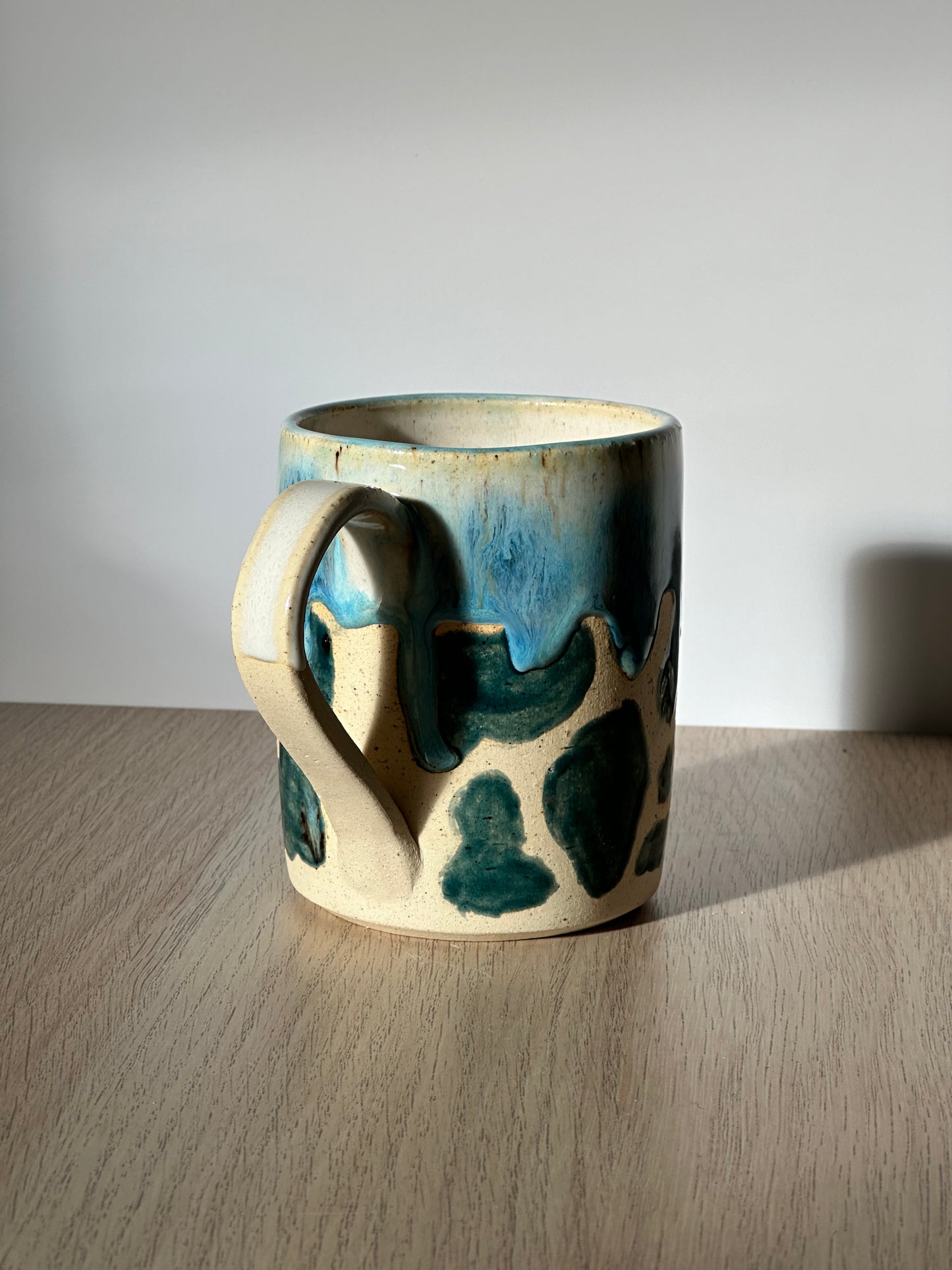 Print blue white clay mug